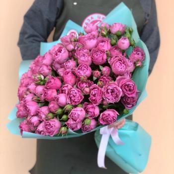 Букет из кустовых розовых роз код товара: 178857